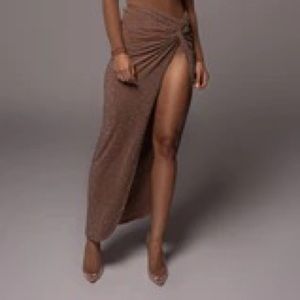 JLUX LABEL CAPPUCCINO/SILVER LEYNA SLIT SKIRT - S